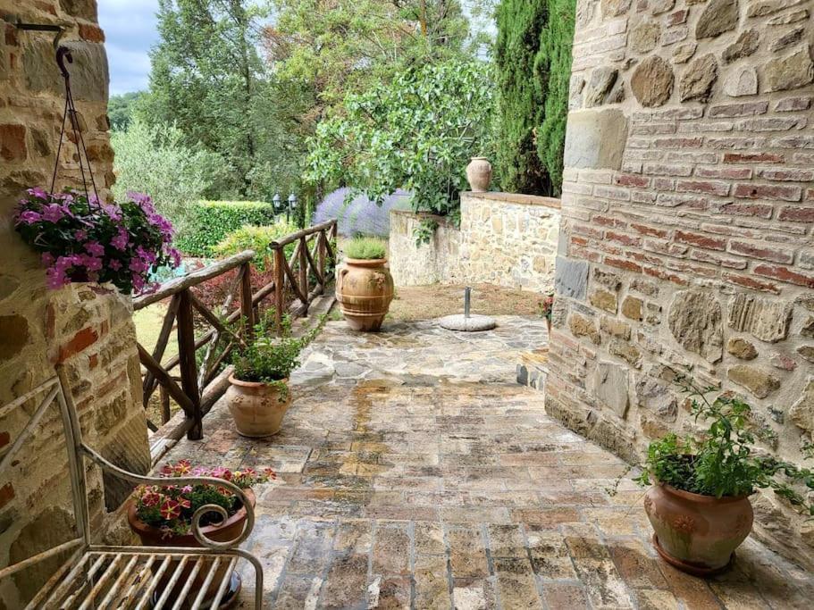 Luxury 1-Bedroom House With The Pool In Tuscany. Anghiari Bagian luar foto
